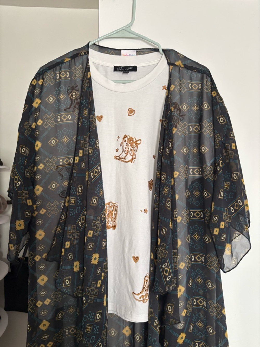Sheer Patterned Kimono Cardigan - Black & Gold
